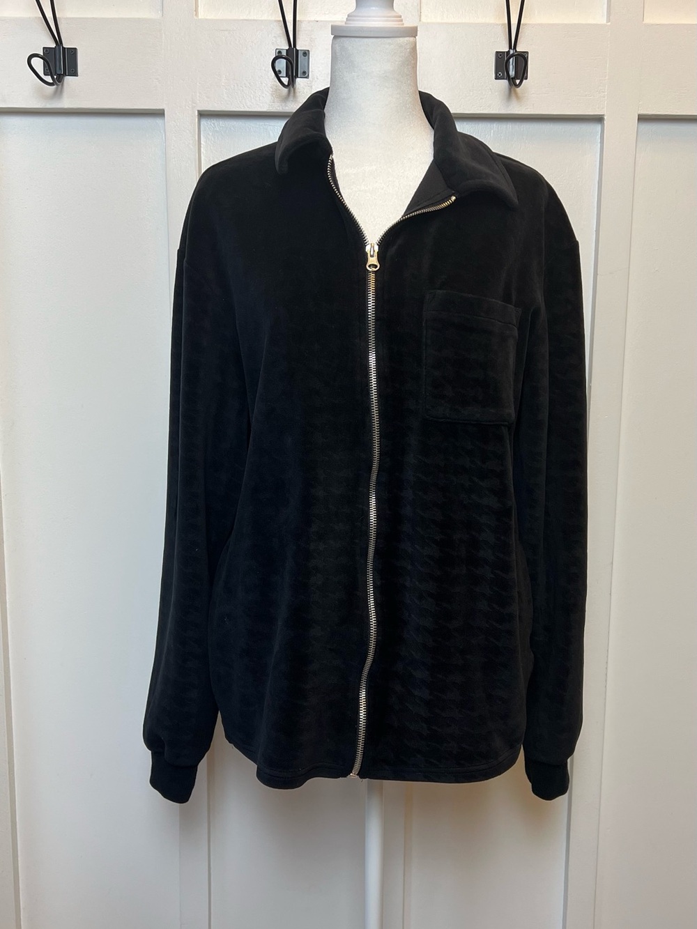 Urban Outfitters Size Small Classic Zip Up Jacket Black Velvet Soft Preppy Fall